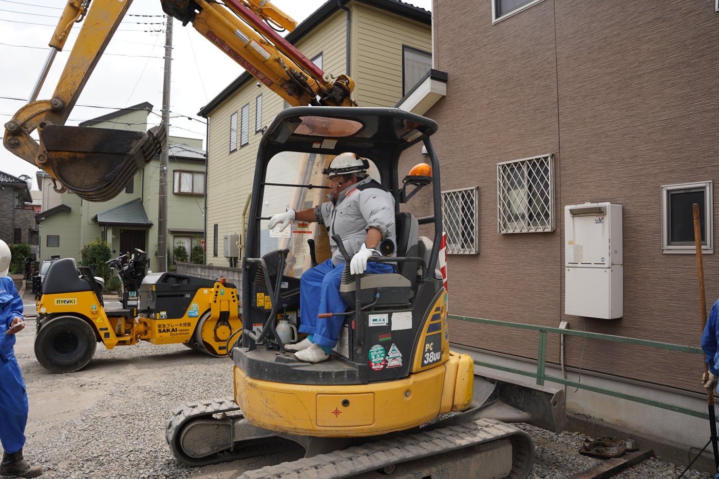 ダンプトラックのドライバー
